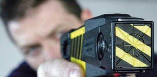 Les pistoles Taser produeixen descàrregues elèctriques
