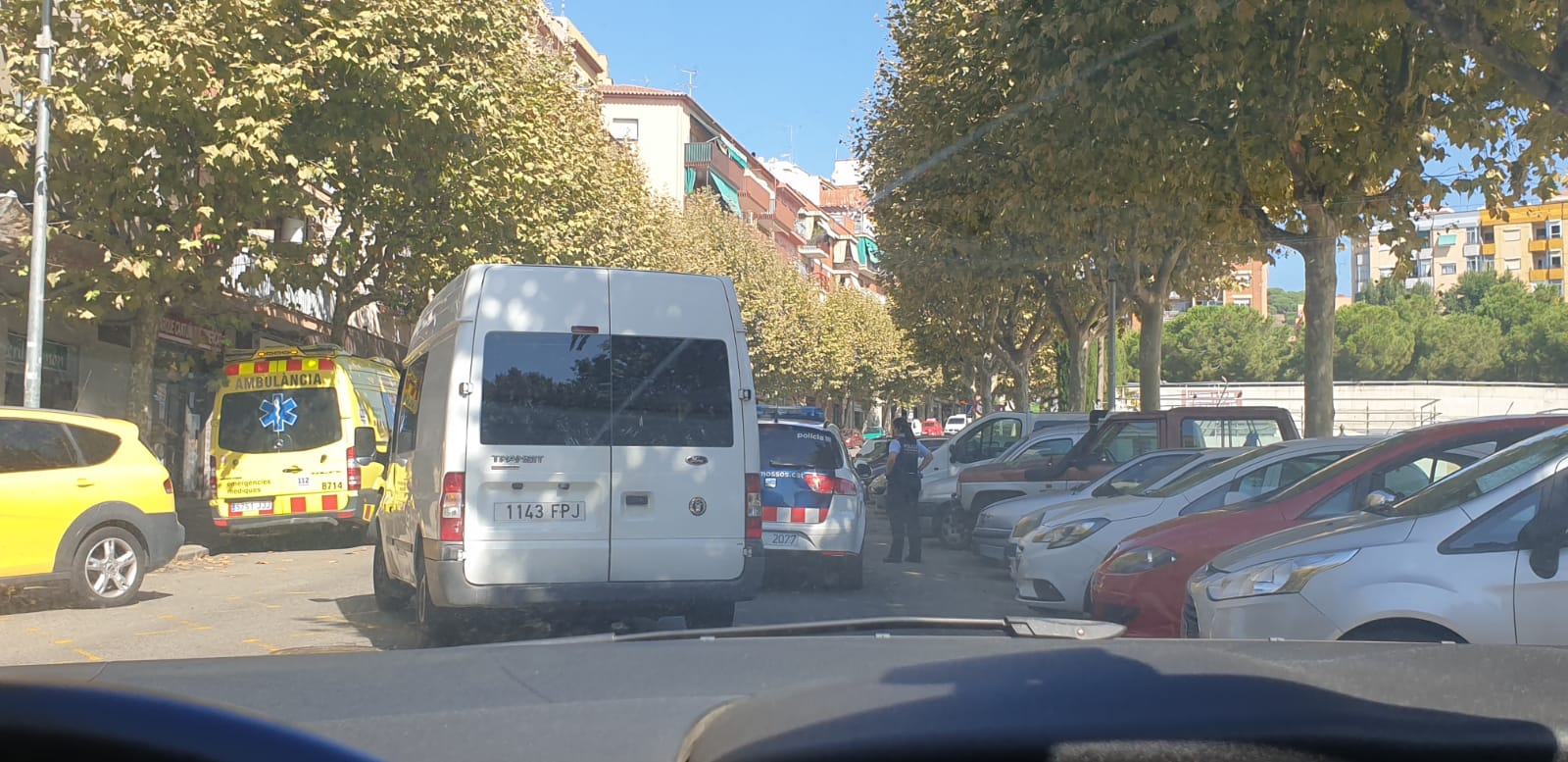 Mozos y ambulancias a la avenida Gatassa donde se ha producido el robo