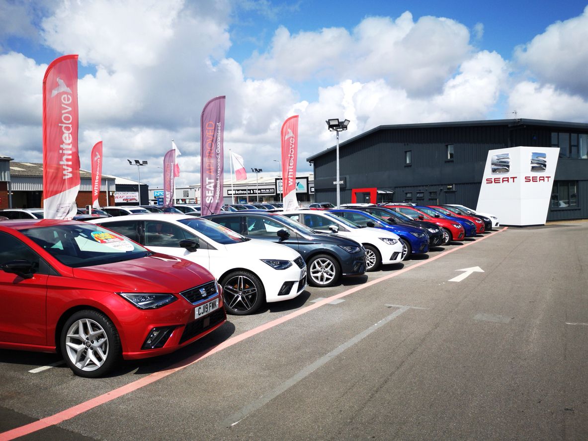 Comprar vehicles de segona mà.