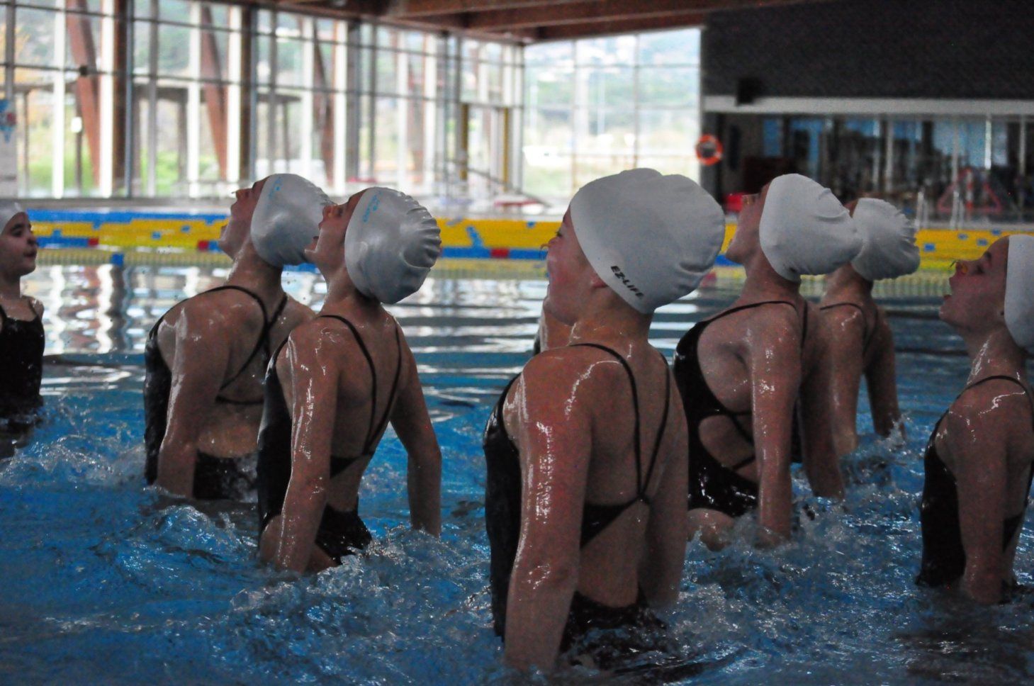 Exhibición de natación artística al Sorrall