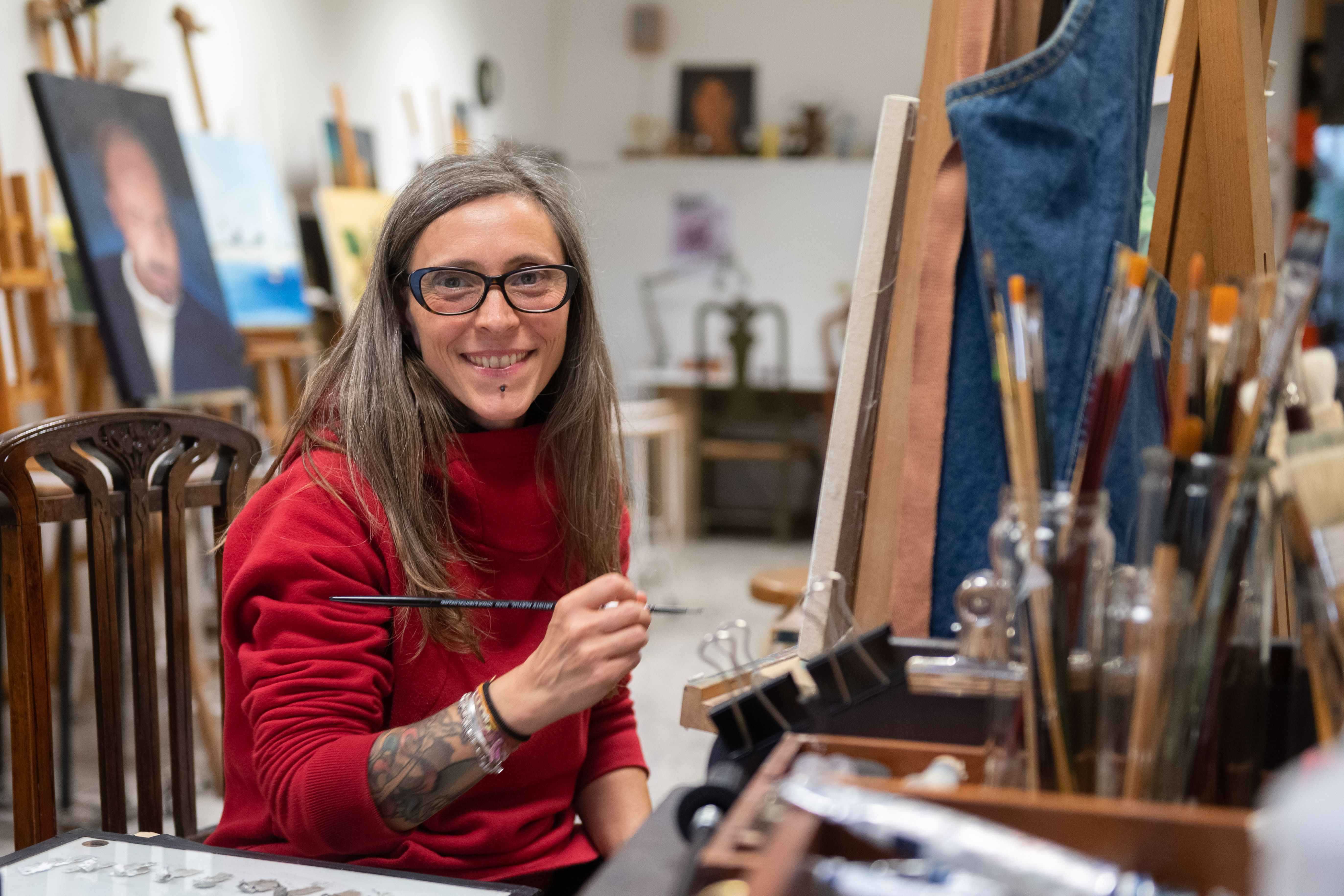 L'artista Simona Alfano al seu taller