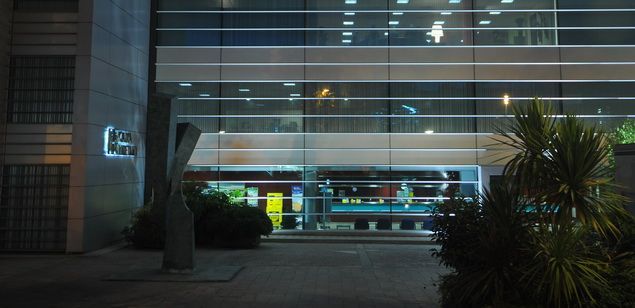 Fachada de la sede central de Caja Laietana