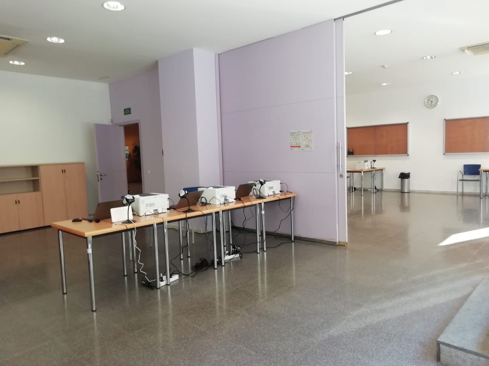 Interior del centro cívico Plan de en Boet, habilidad para hacer macetas covid. Foto: Ayuntamiento de Mataró