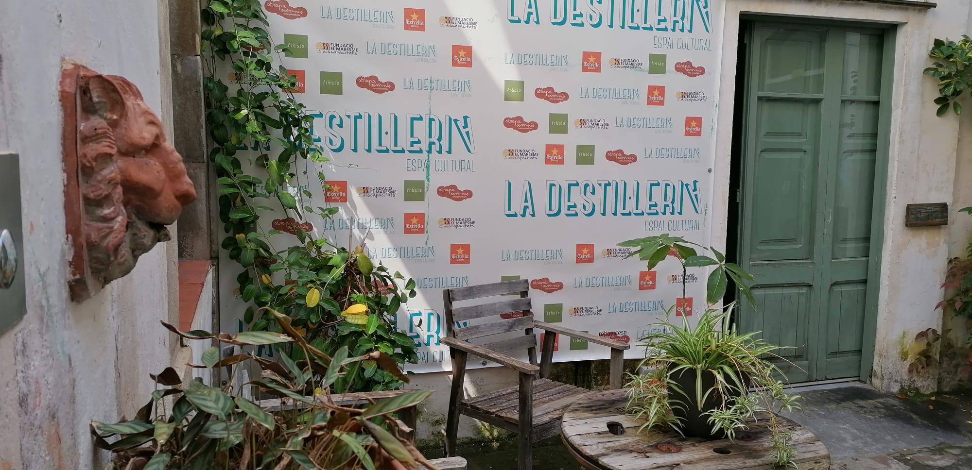 Uttu: un mercat d’intercanvi de roba a La Destil·leria