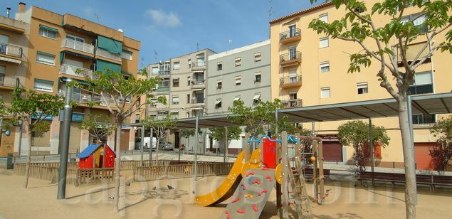 Edificios en la plaza Rocafonda