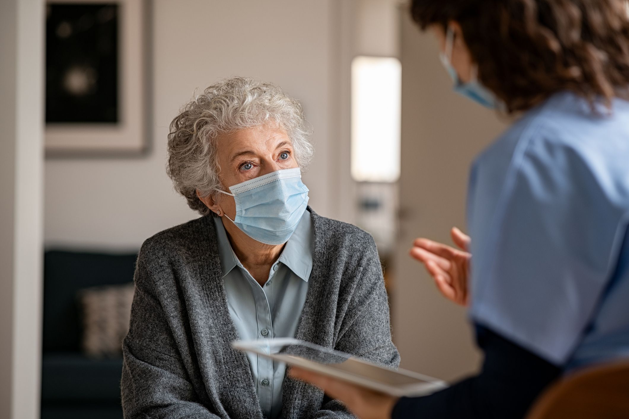 Ajuts per a majors de 65 anys