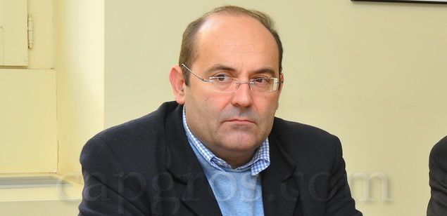 El regidor popular Carlos Ferrando