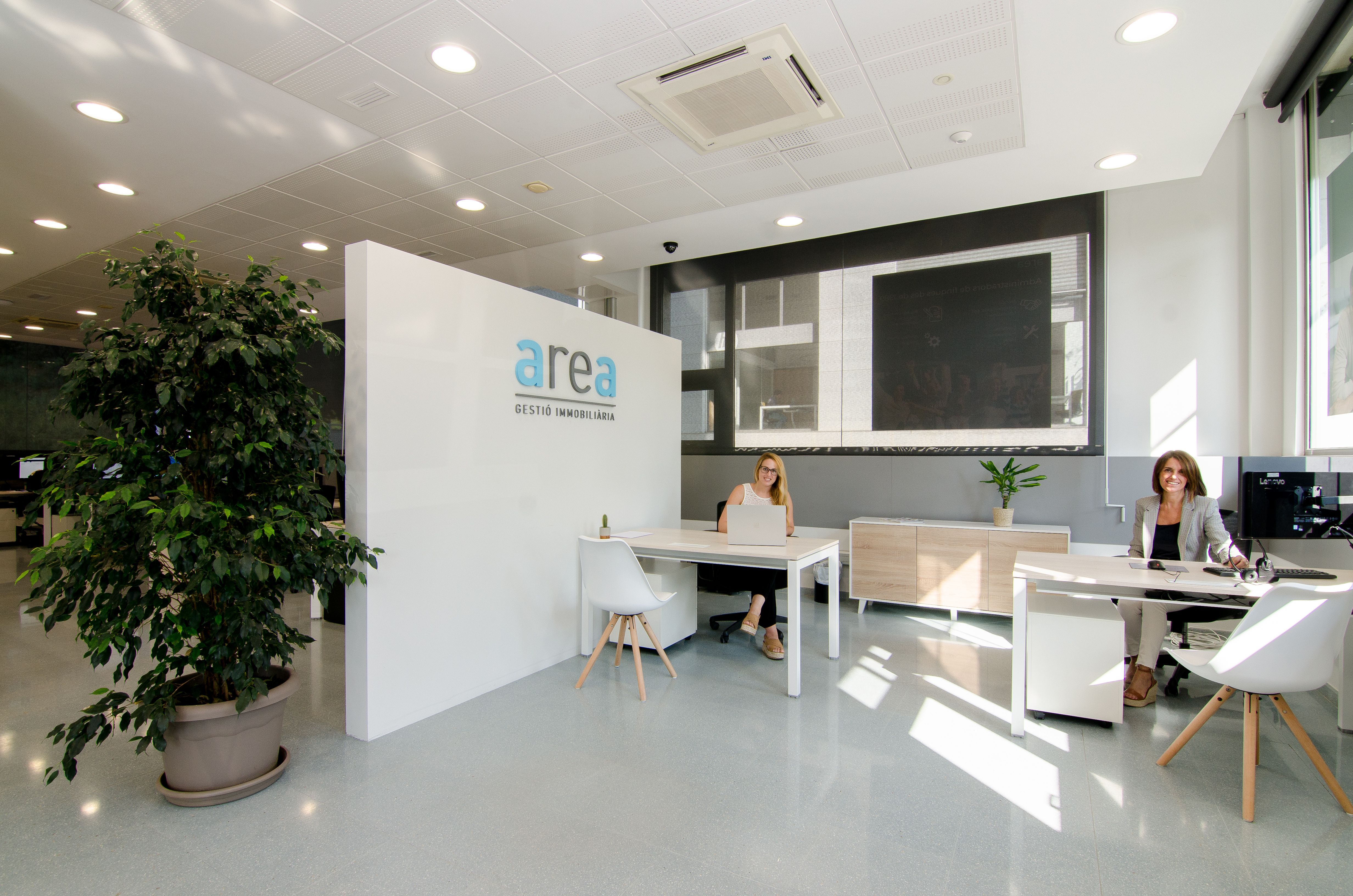 Área Gestión Inmobiliaria Área Gestión Inmobiliaria