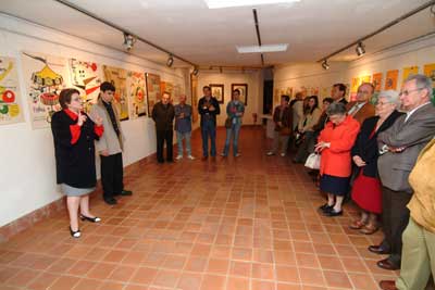 Marta Teixidor, de l'equip del Museu Arxiu, va introduir la xerrada.