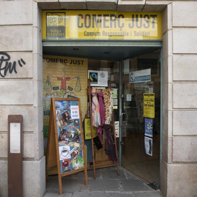 Botiga solidària Comerç Just. Foto: R.Gallofré Botiga solidària Comerç Just. Foto: R.Gallofré