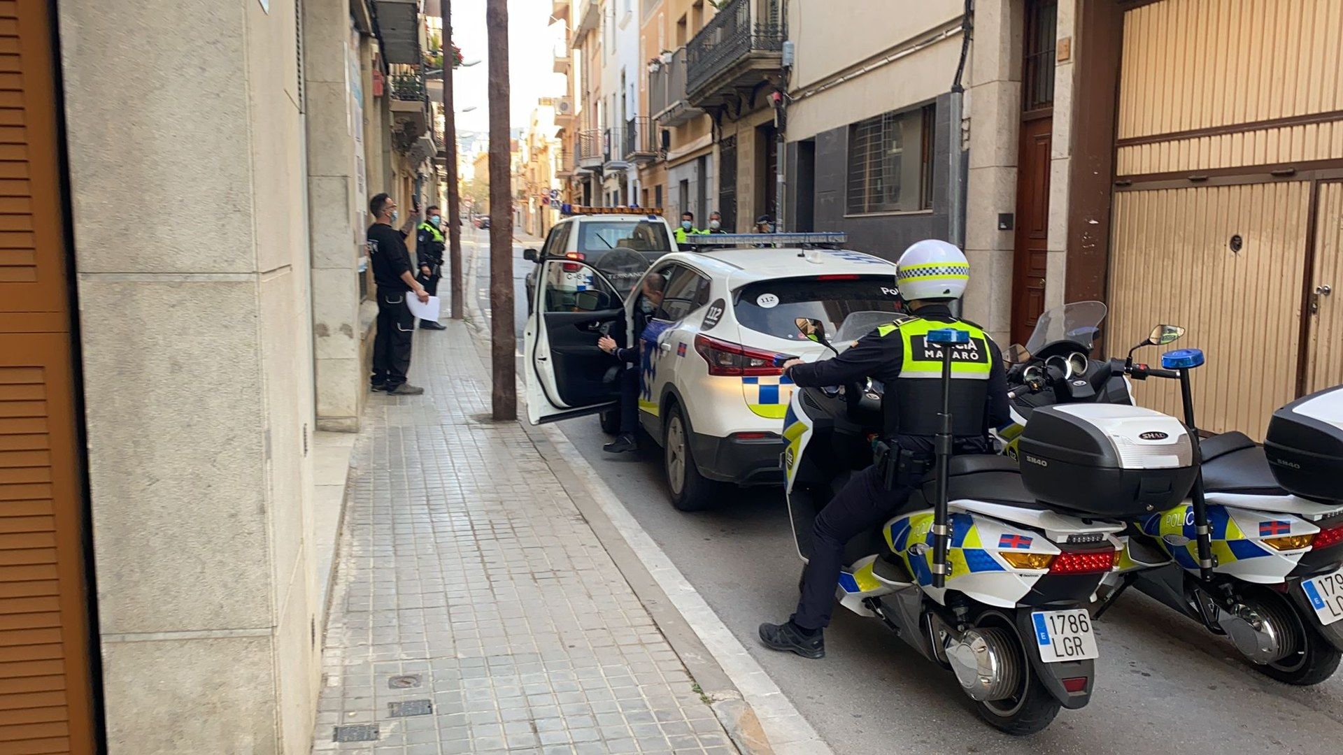 Desalojan un bloque de pisos ocupado por riesgo de incendio