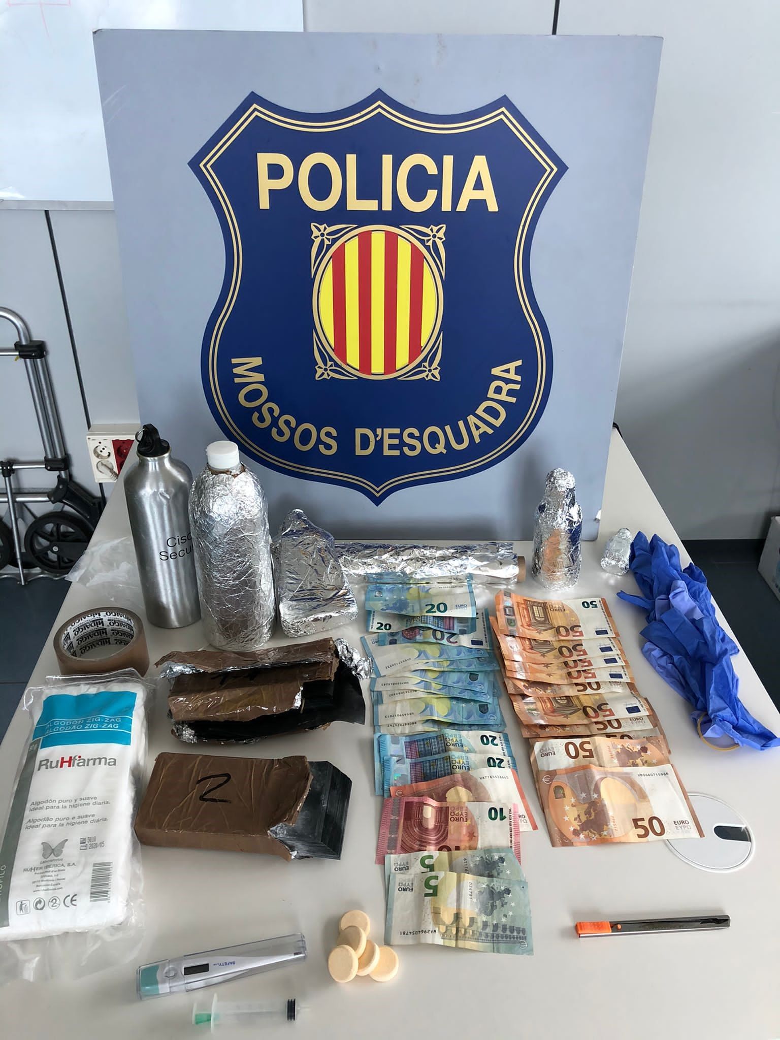 Estafan 17.000€ a un maresmenc con el método de los 'billetes tintados'