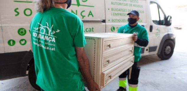 Personal contractat per l'adjudicatària de la recollida de voluminosos a Mataró Personal contractat per l'adjudicatària de la recollida de voluminosos a Mataró