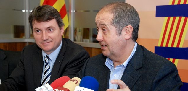 Joan Mora i Felip Puig durant la roda de premsa Joan Mora i Felip Puig durant la roda de premsa