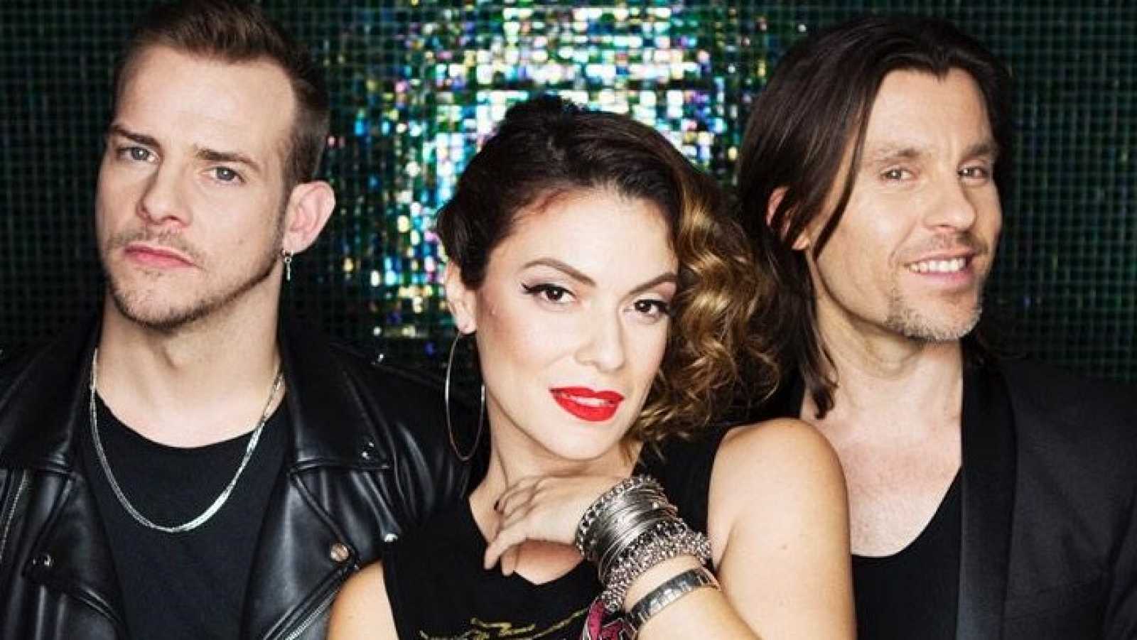Els tres integrants originals del grup Fórmula Abierta, amb Casademunt.