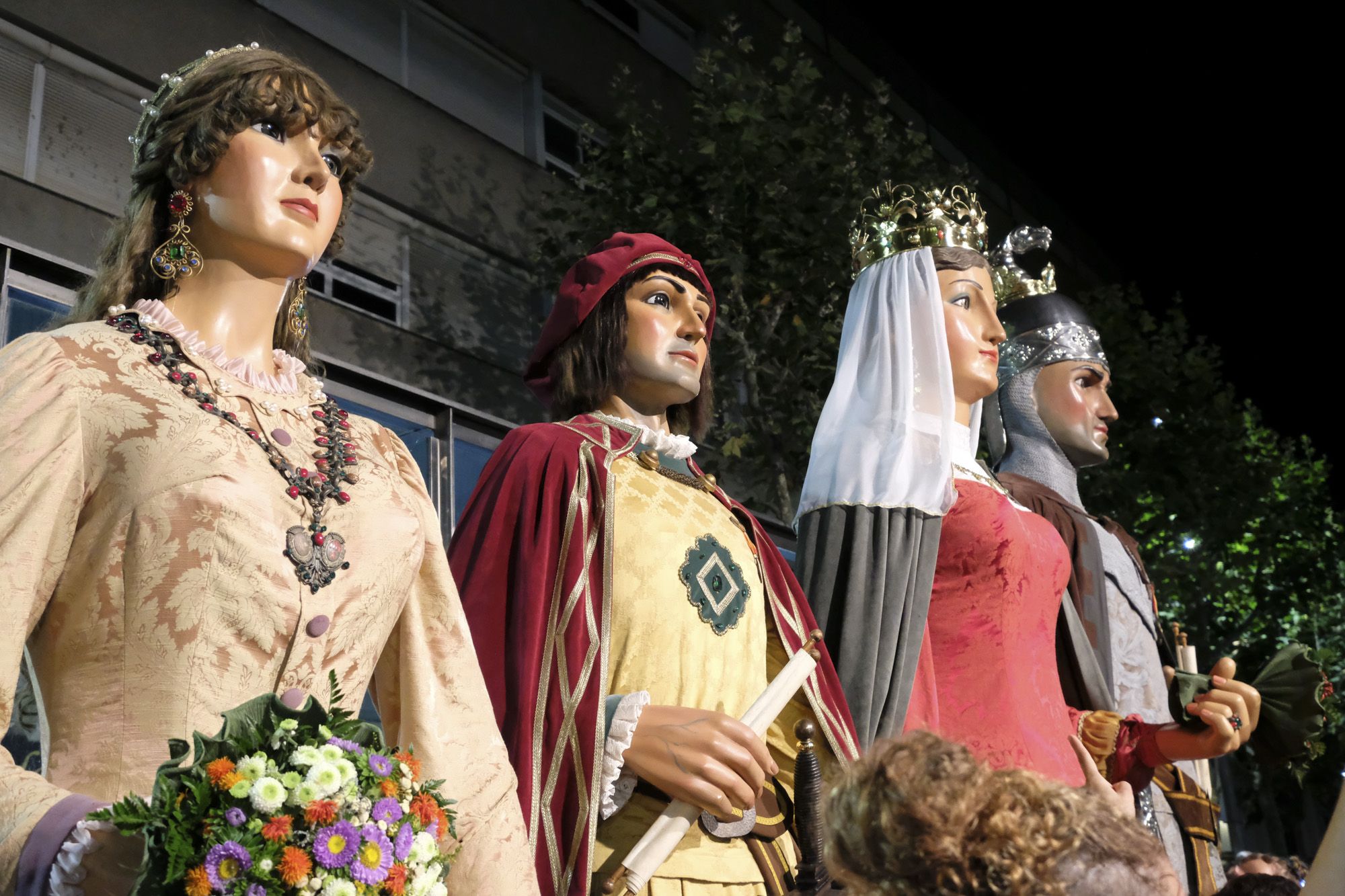 Primera aparició dels Gegants, en aquestes Santes. Foto: R. Gallofré