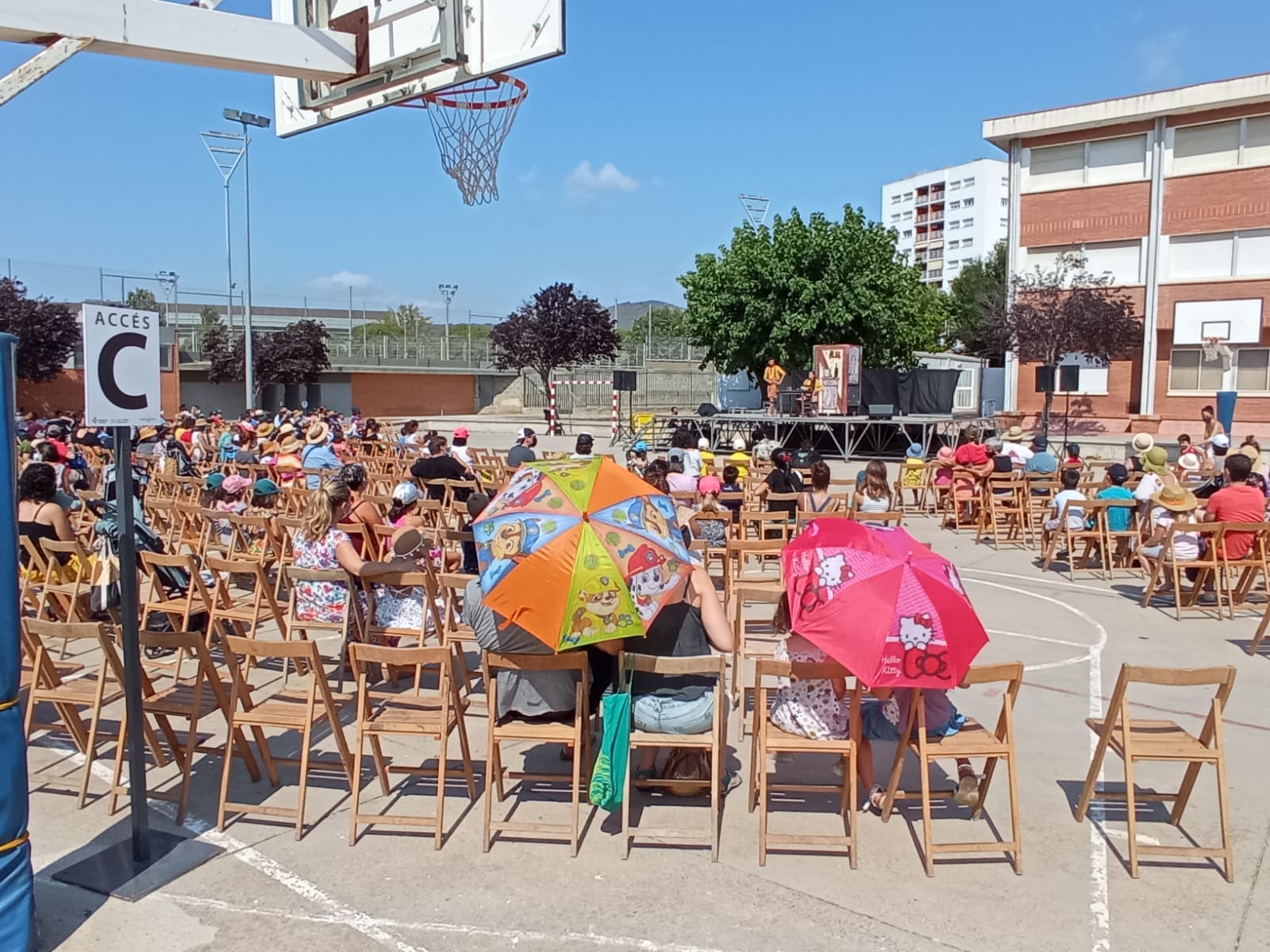 A les sessions matinals, el sol apreta i sense sombreig cal imaginació. Foto: Martí C