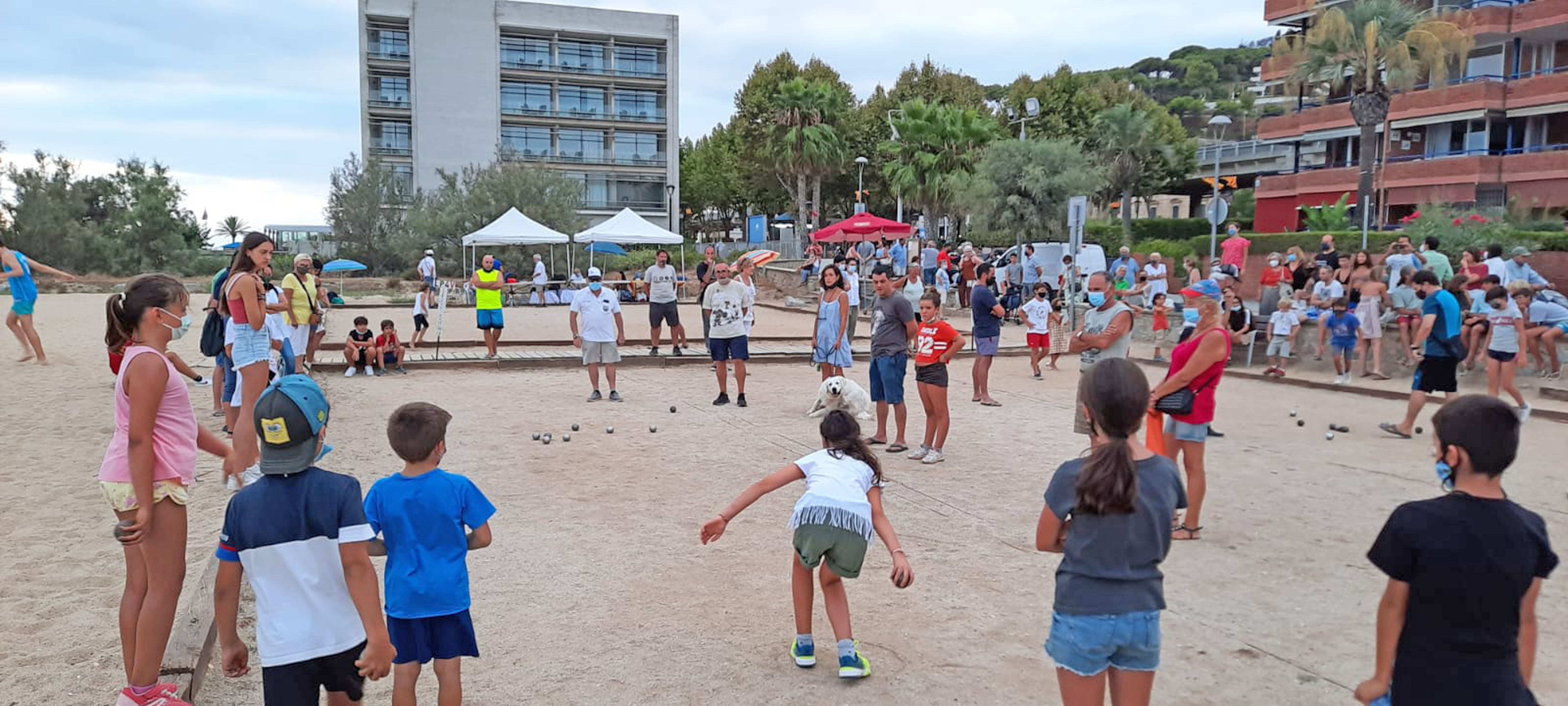 La petanca, un clàssic de la Festa Major de Caldetes