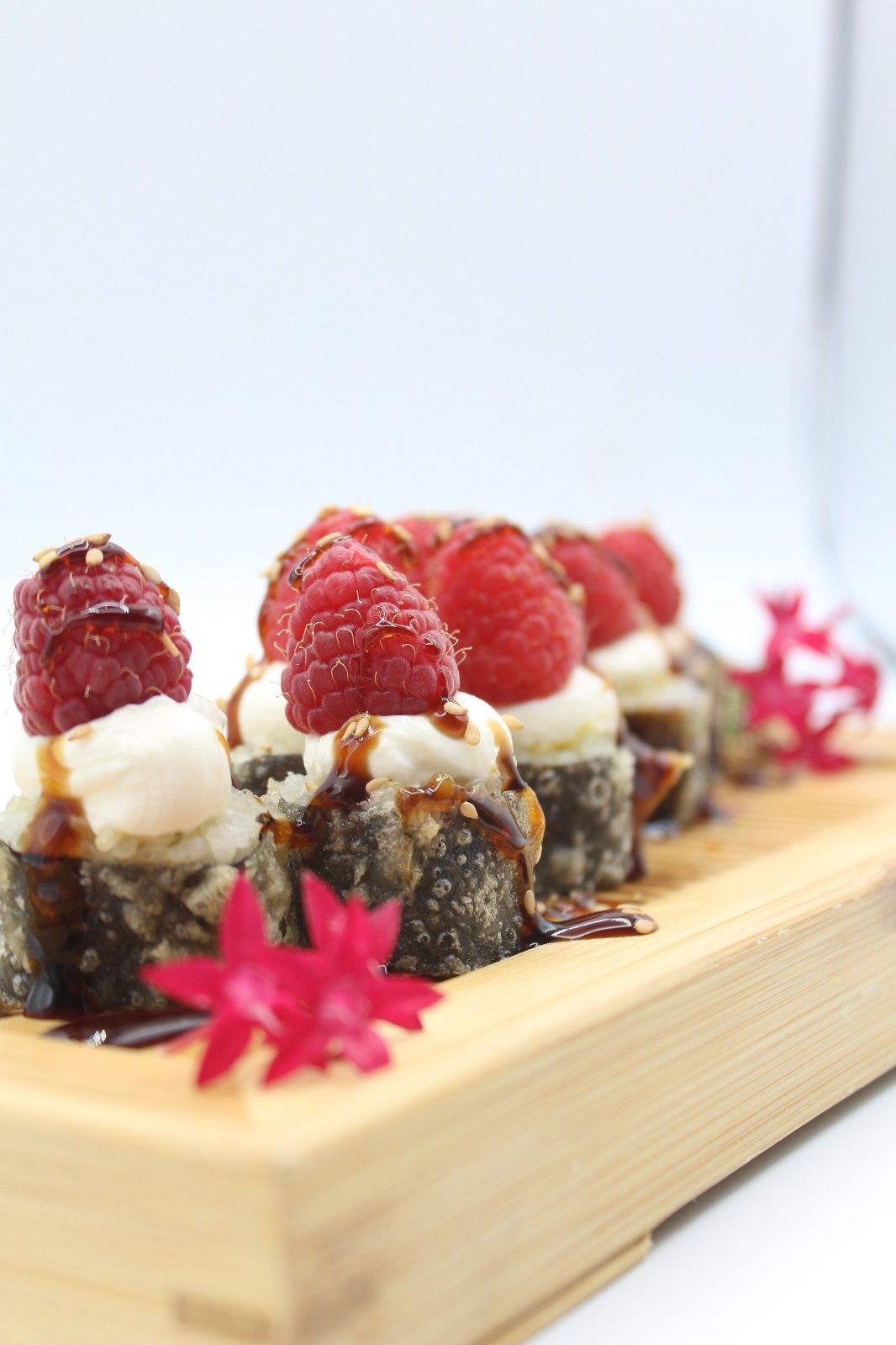 Uramaki Dulce Roll. Uramaki Dulce Roll.
