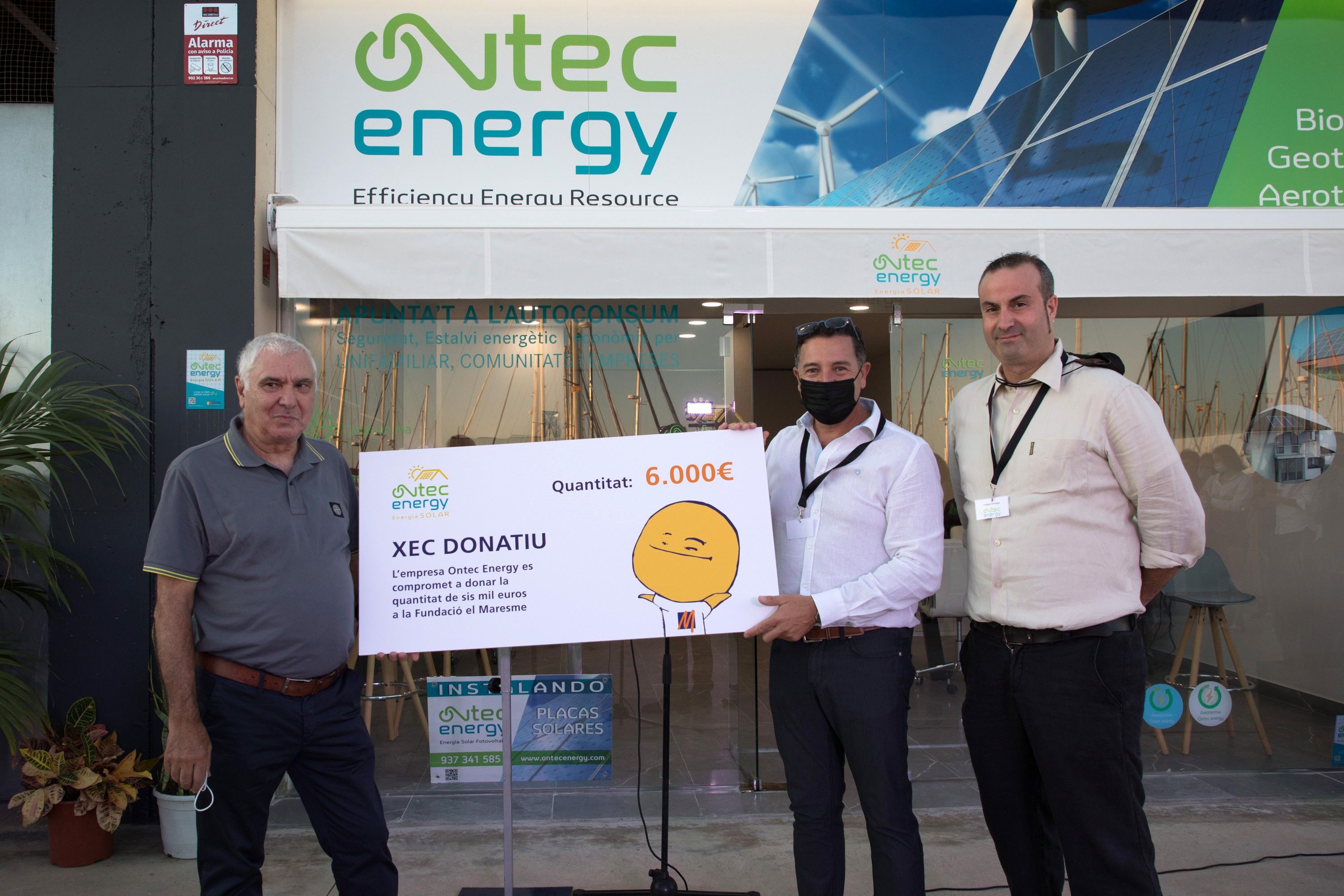 Donació del xec solidari d'Ontec Energy a la Fundació el Maresme 