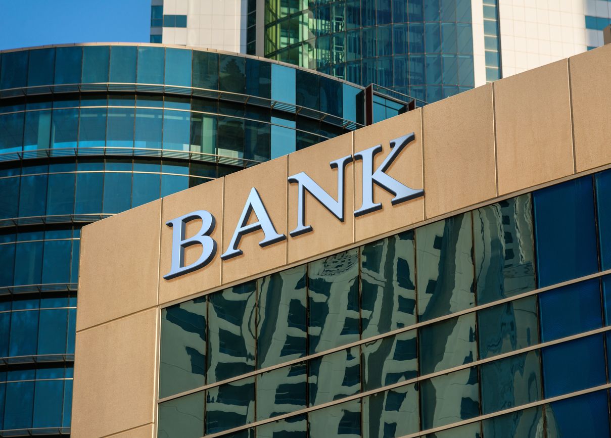 Comisiones y bancos.