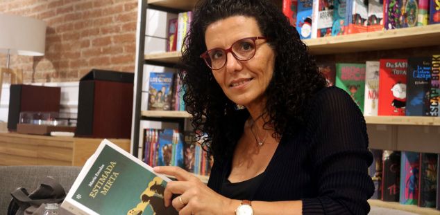 Maria Escalas publica ‘Estimada Mirta’, la seva cinquena... Maria Escalas publica ‘Estimada Mirta’, la seva cinquena...