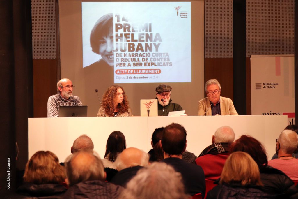 La maleta de la Helena se presentó al acto del Premio Helena Jubany. Foto: Luciera Rugama
