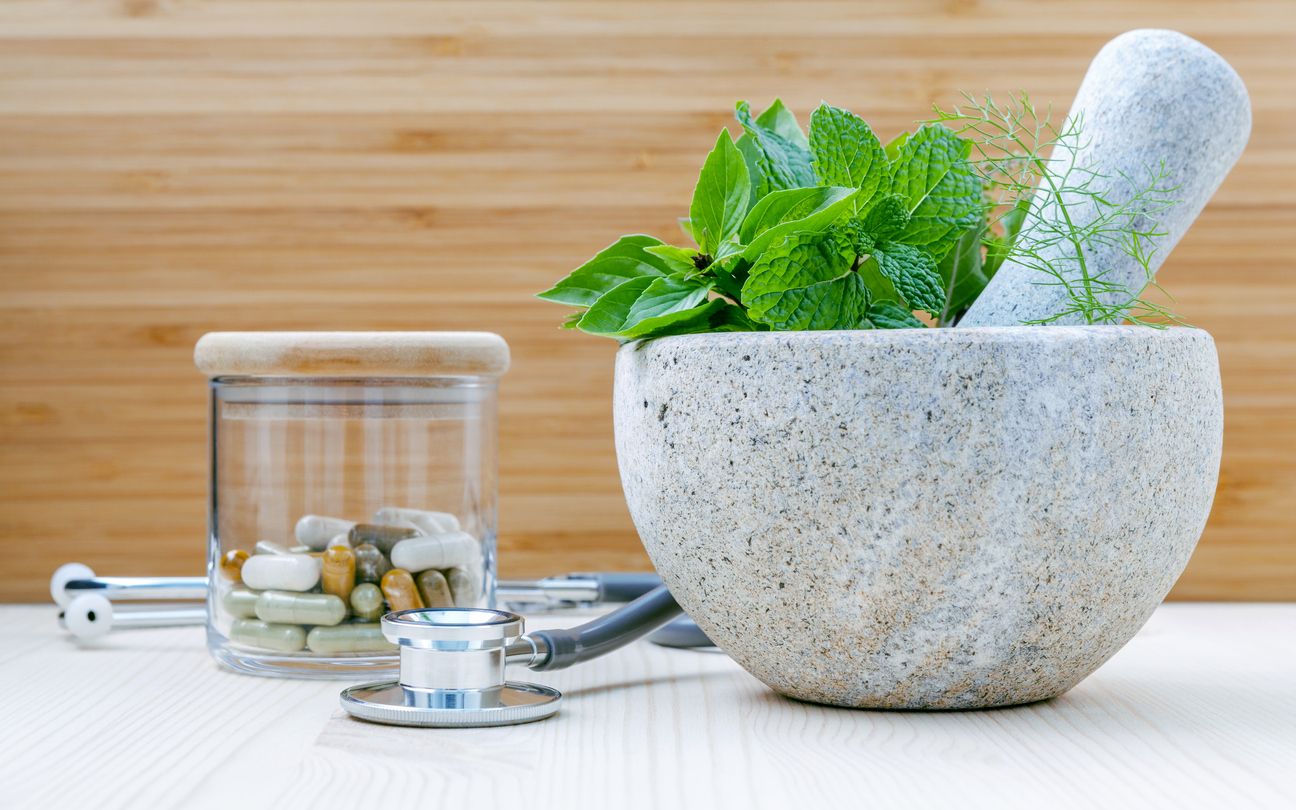 Funciona realmente la medicina natural?