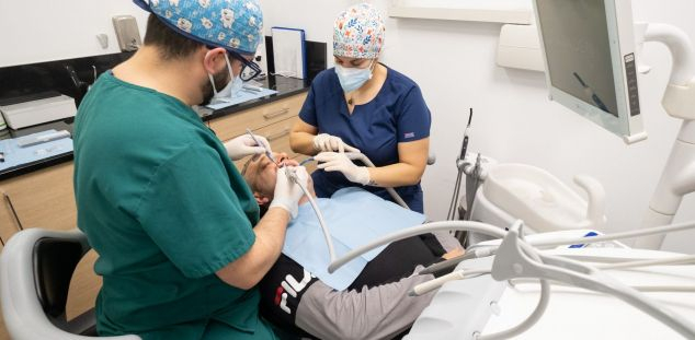 Clínica dental Abaden. Foto: R.Gallofré Clínica dental Abaden. Foto: R.Gallofré