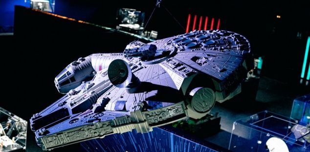 Reproducció de la mítica nau Millennium Falcon Reproducció de la mítica nau Millennium Falcon