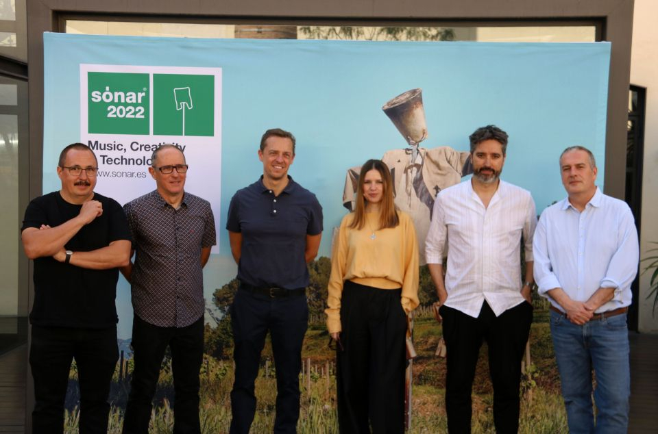 e4ffd60d 86c0 47f0 8d14 abe6e1cdcc95 e4ffd60d 86c0 47f0 8d14 abe6e1cdcc95