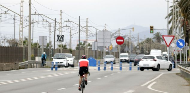 Ciclista a la N-II: Un any per a tenir desplegat un carril bici que creui tot el Maresme Ciclista a la N-II: Un any per a tenir desplegat un carril bici que creui tot el Maresme