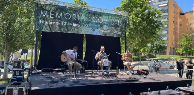 Els Stay Homas, a la presentació del Memorial Covid Els Stay Homas, a la presentació del Memorial Covid