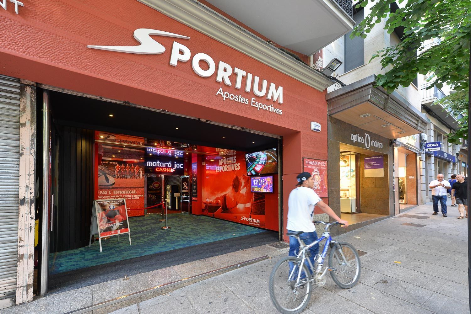 Façana del local de joc a la Riera. Foto: R.Gallofré