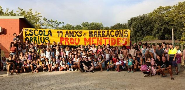 Un altre curs igual a l'escola d'Òrrius: 19 anys en barracons