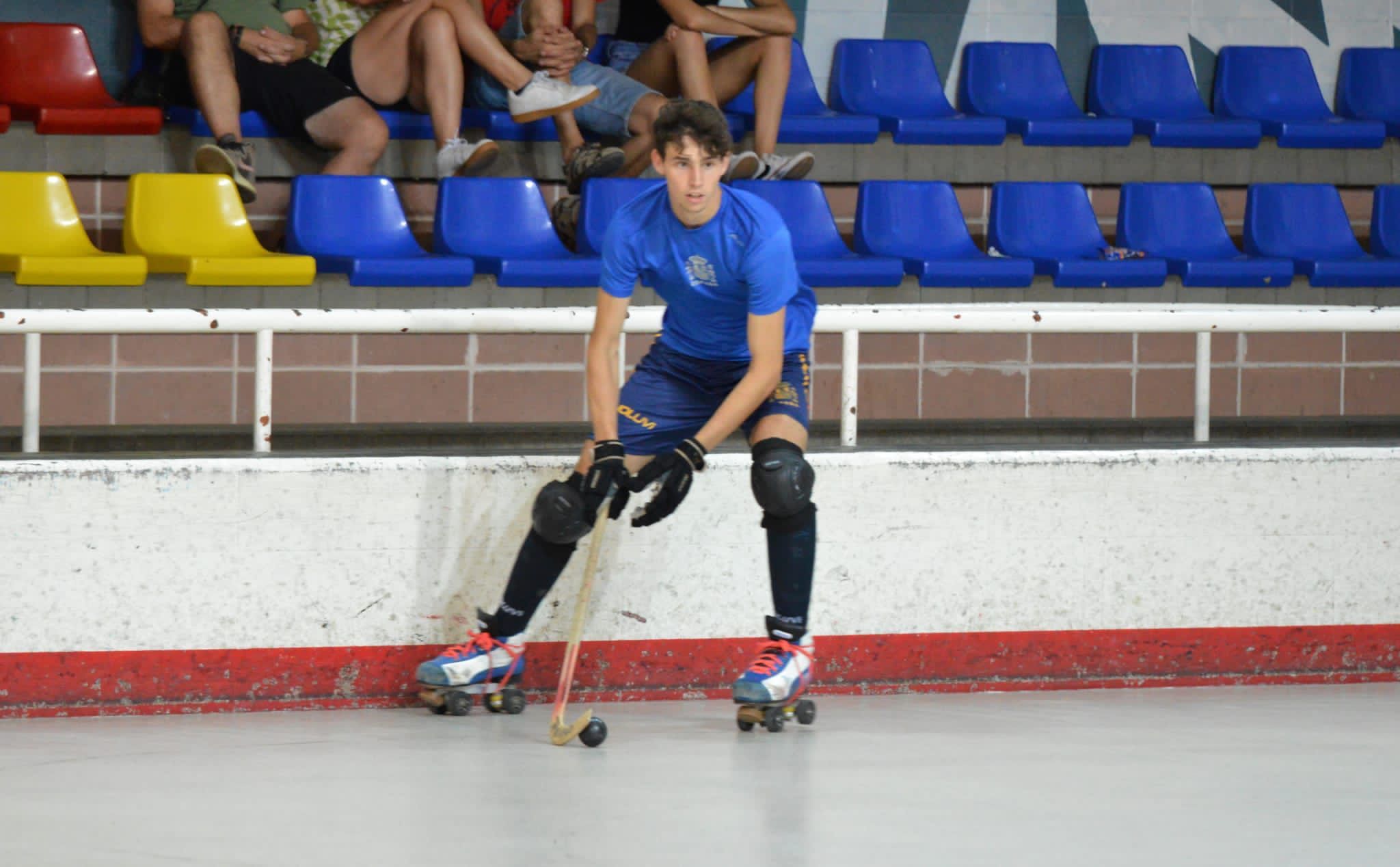 El mataroní Xavier Burguillos a la sub-19 d'hoquei patins
