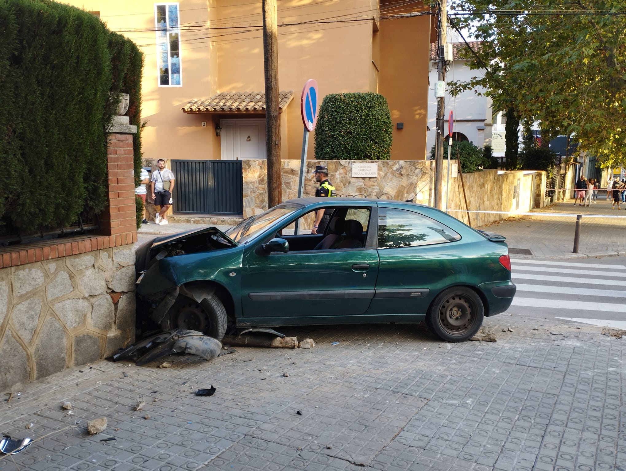 El conductor del vehicle que es va estampar en la persecució anava drogat i sense carnet