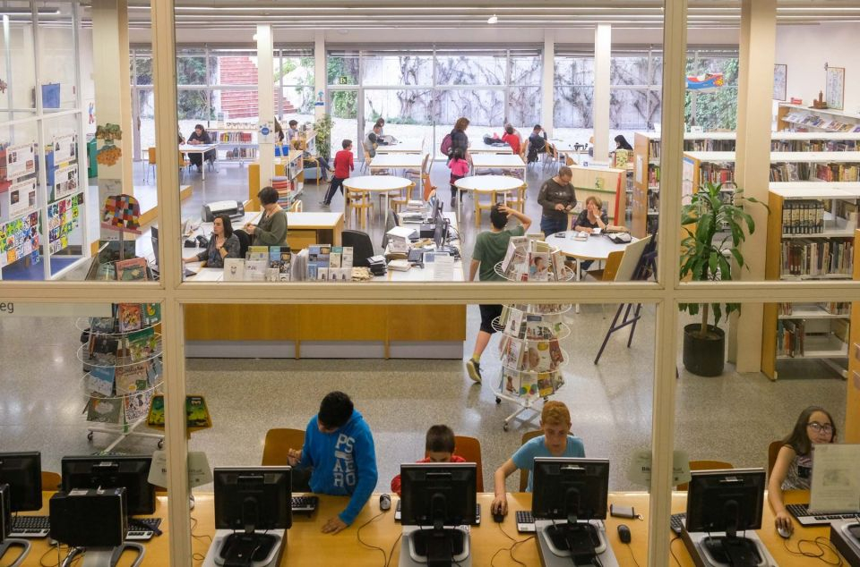 La Biblioteca Pompeu Fabra és un dels quatre refugis climàtics. Foto: R.Gallofré