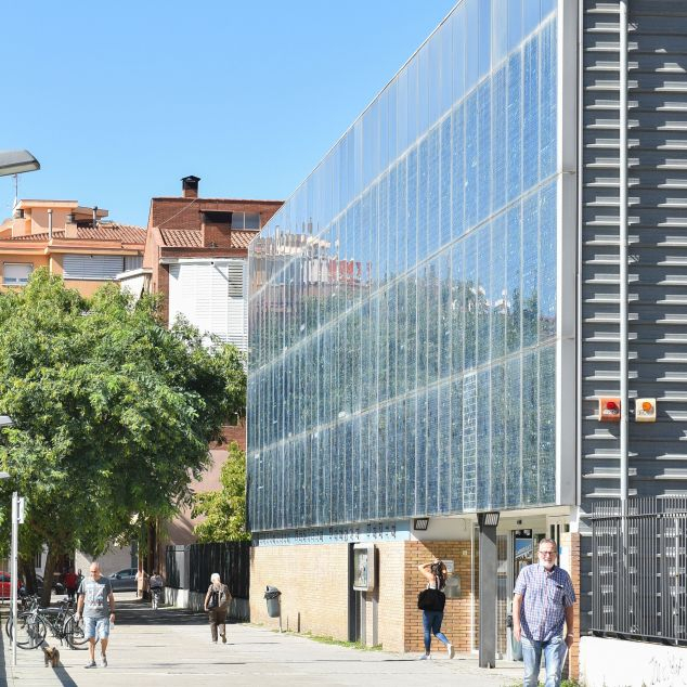 Biblioteca Pompeu Fabra al barri de Peramàs Esmandies. Foto: R.Gallofré