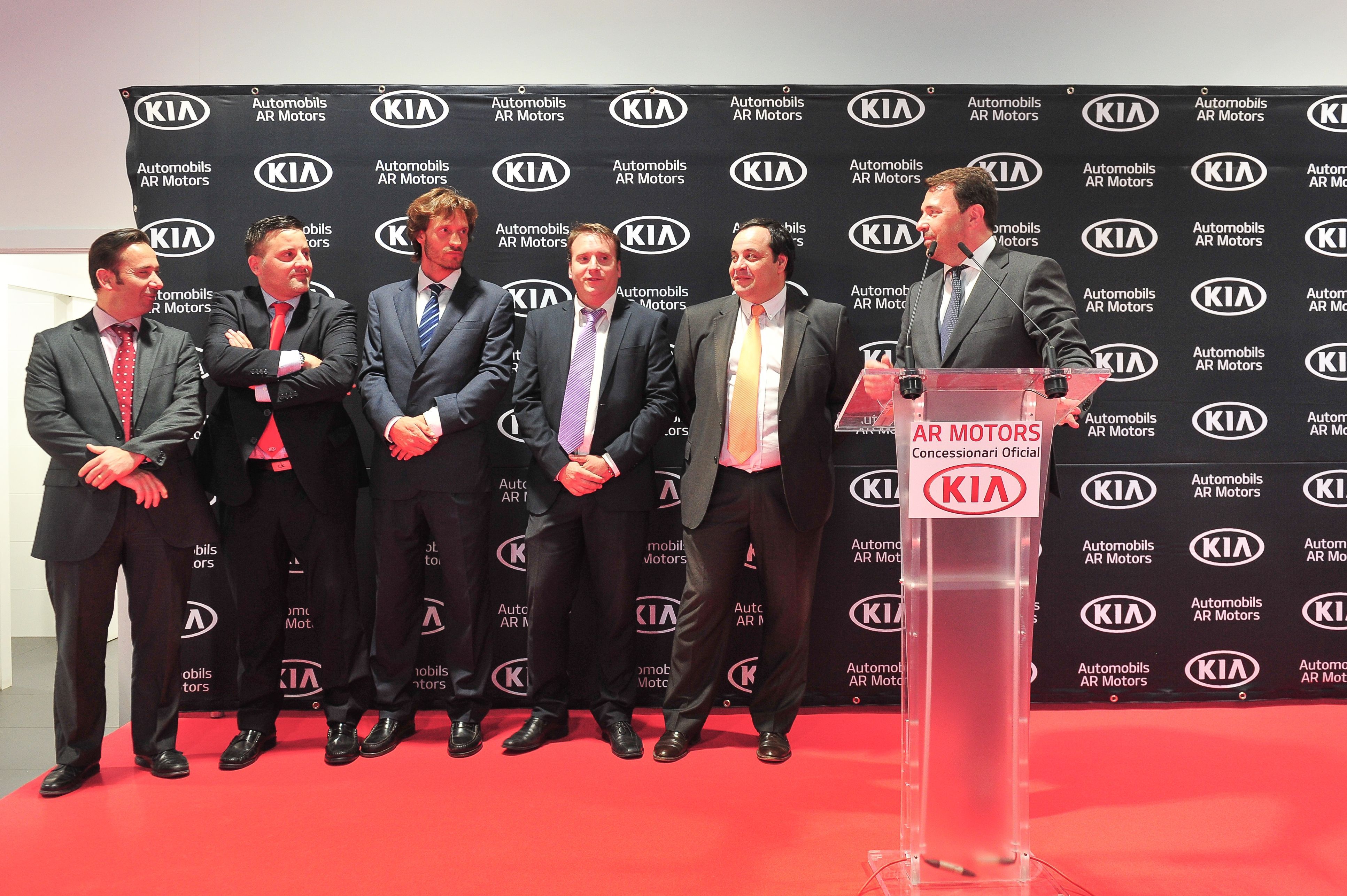 L'equip comercial de Kia a Mataró.