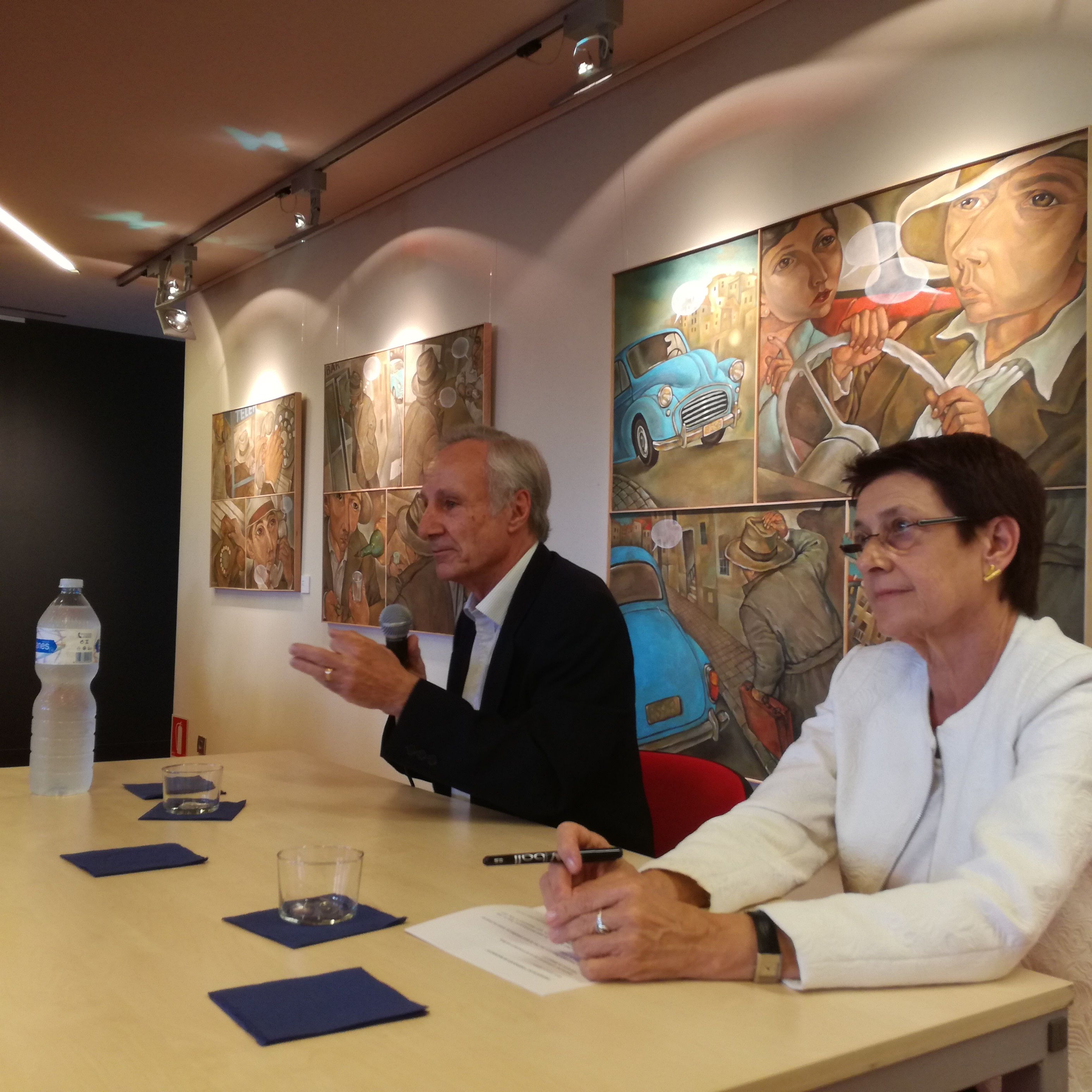 Pilar Gonzàlez y Joan Majó, durante la presentación
