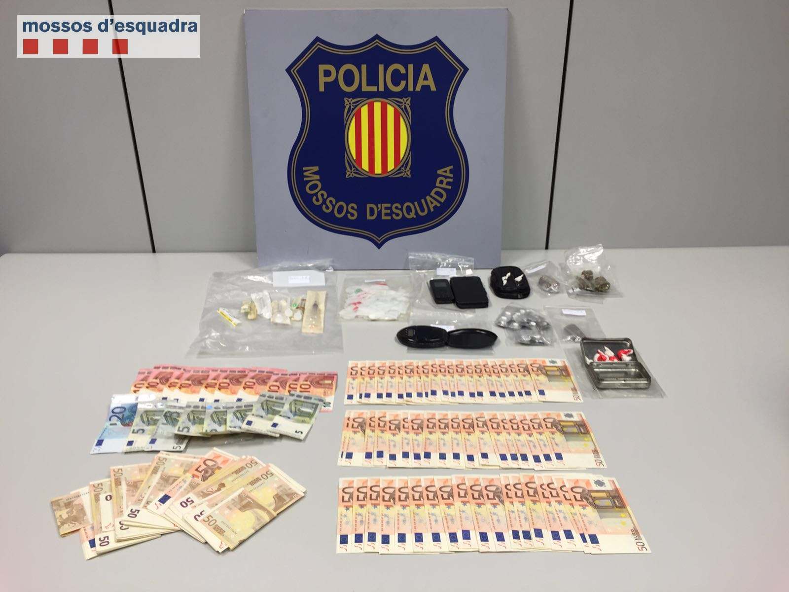 Material que els Mossos van intervenir al detingut. Foto: Mossos d'Esquadra