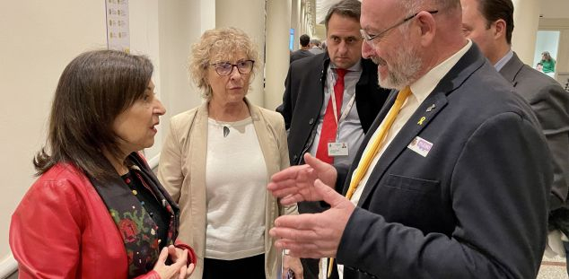 La ministra i l'alcalde de Sant Andreu de Llavaneres, junts al Senat. Foto: Ajuntament Llavaneres La ministra i l'alcalde de Sant Andreu de Llavaneres, junts al Senat. Foto: Ajuntament Llavaneres
