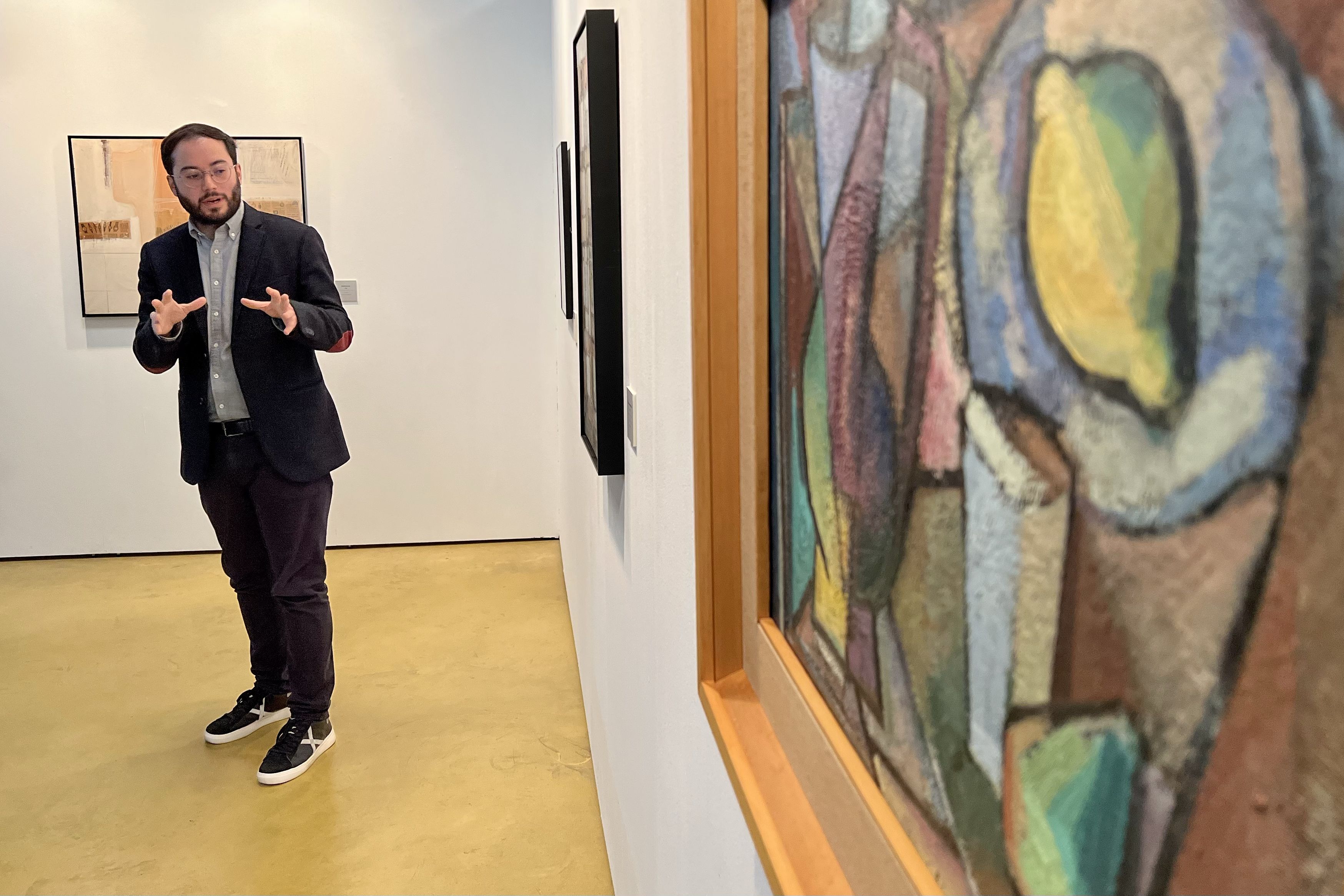 El comissari de l'any Ràfols Casamada, a la Nau Gaudí de Mataró. Foto: ACN