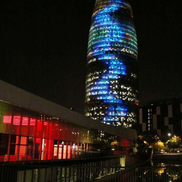 La torre Glòries se suma al Llum BCN