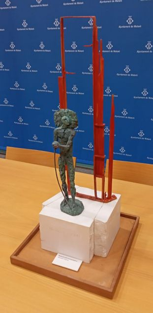 Amb aquest monument de Manuel Cusachs homenatjarà Mataró a Salvador Espriu Amb aquest monument de Manuel Cusachs homenatjarà Mataró a Salvador Espriu