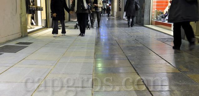 El pavimento de la calle Barcelona El pavimento de la calle Barcelona
