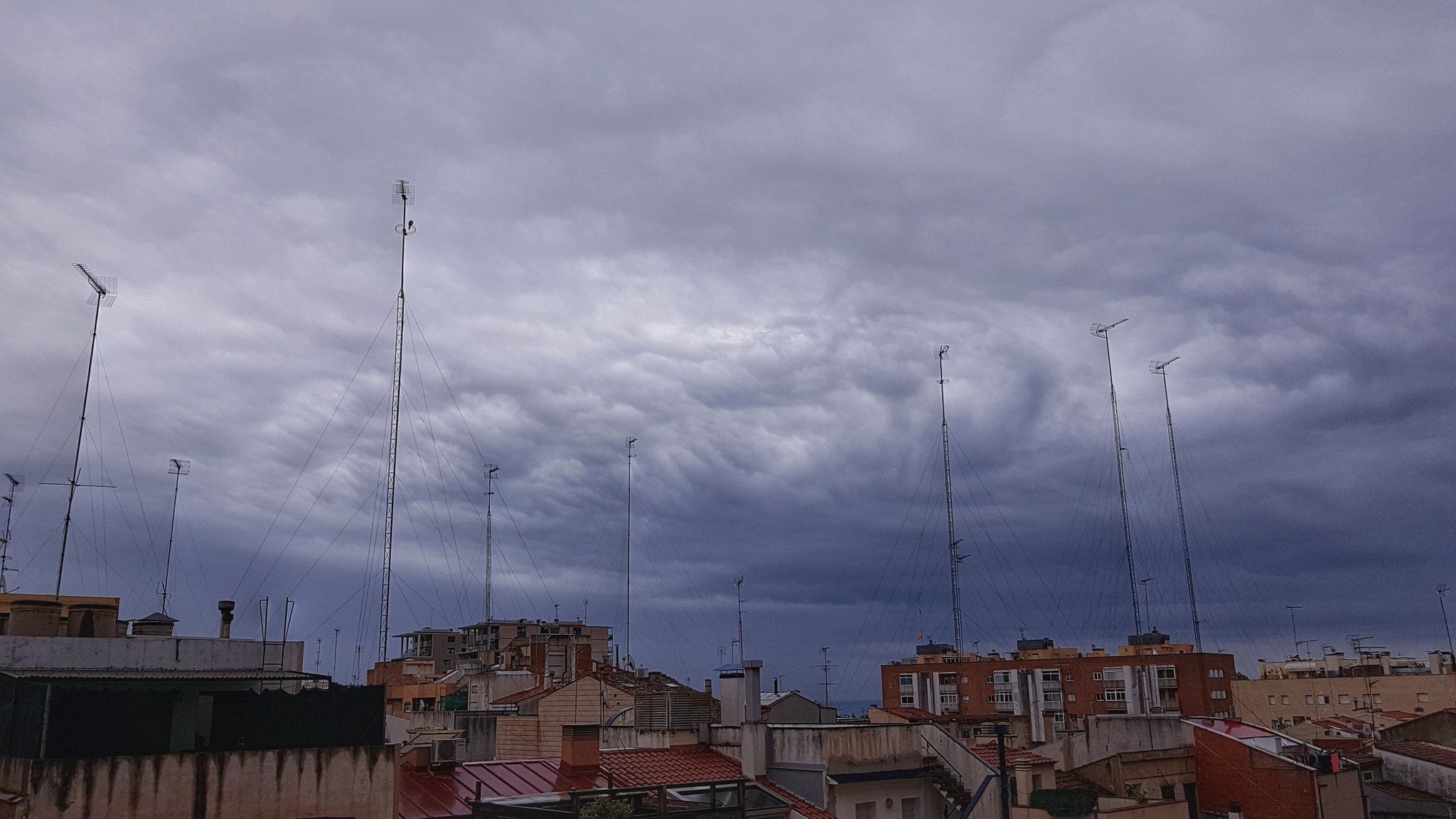 Inestabilitat i ruixats fins a final de mes a Mataró