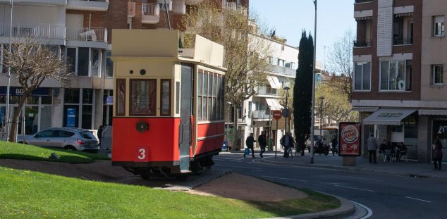 El Tramvia Mataró-Argentona, situat a la Plaça Granollers El Tramvia Mataró-Argentona, situat a la Plaça Granollers
