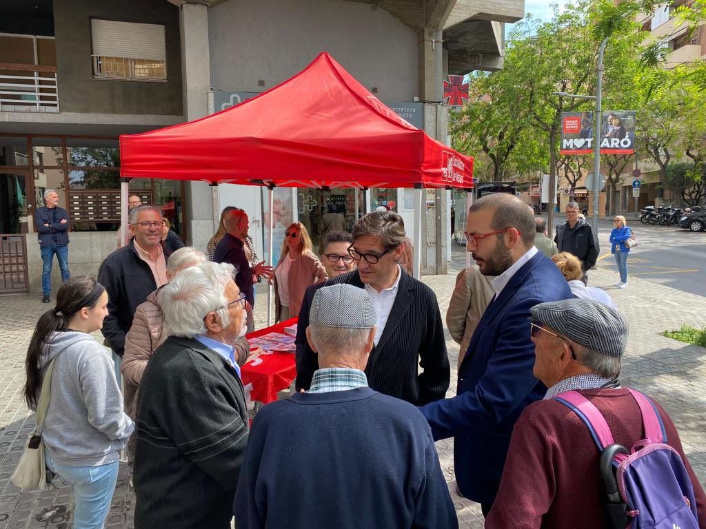 Bote i Illa en un acte electoral on van reclamar una nova llei de barris a Rocafonda